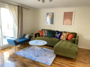 Stunning 3 Bedroom House in London, close to the O2, Excel Centre and with great transport links to Central London!